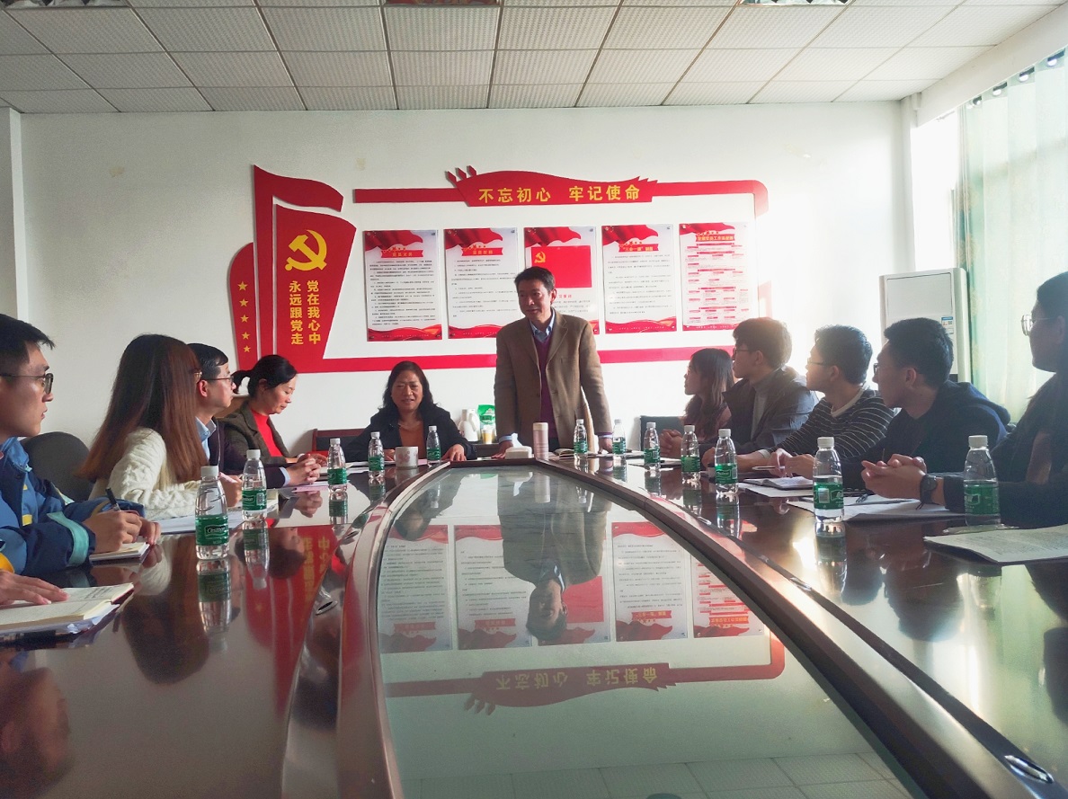 接收预备党员大会4.jpg 接收预备党员大会4.jpg